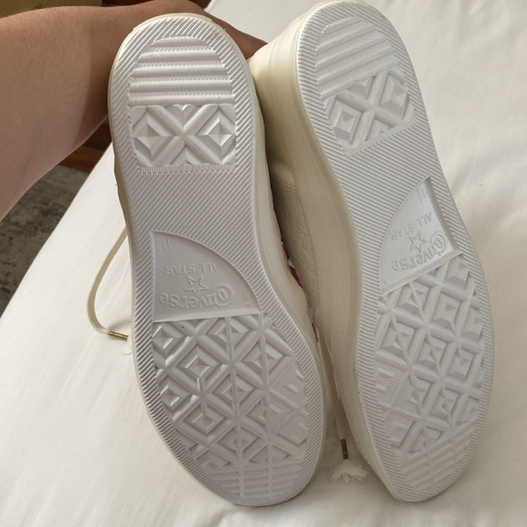 Converse Rabbit Limited edition new never used - Picture 6 of 10